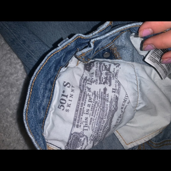 Levi’s 501s ripped jeans - Picture 3 of 5